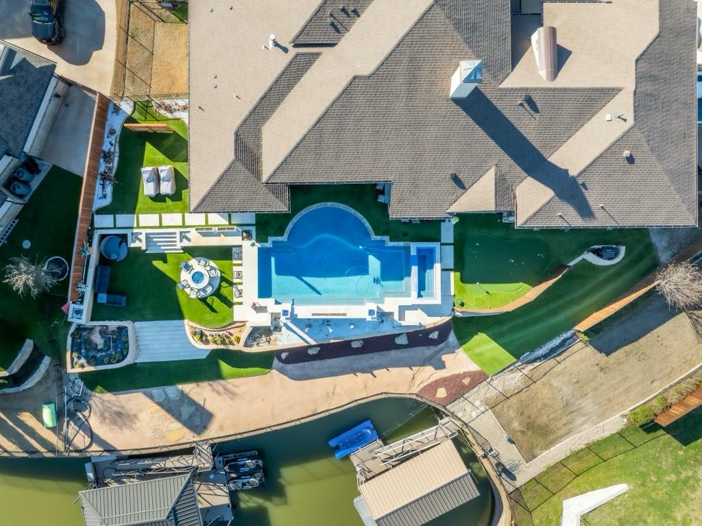 custom pool builder near me